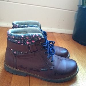 Discovery Expedition hiking books, women's sz 10